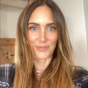 Meet your Posher, Devra